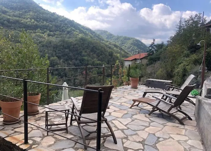 Casale In Campagna Ristrutturato Apricale
